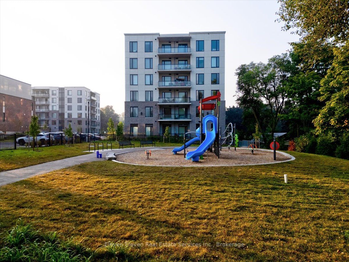 Spur Line Common Condos , Kitchener, Toronto