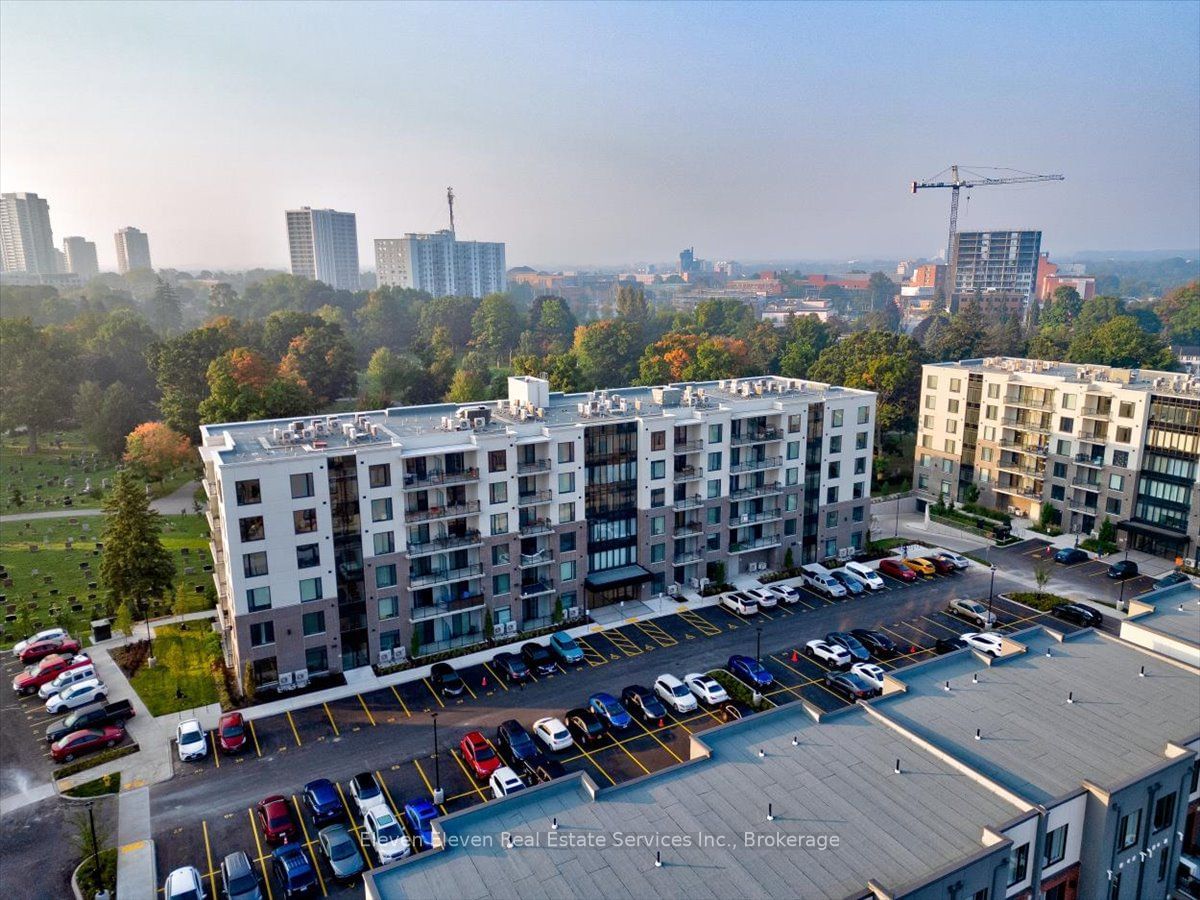 Spur Line Common Condos , Kitchener, Toronto