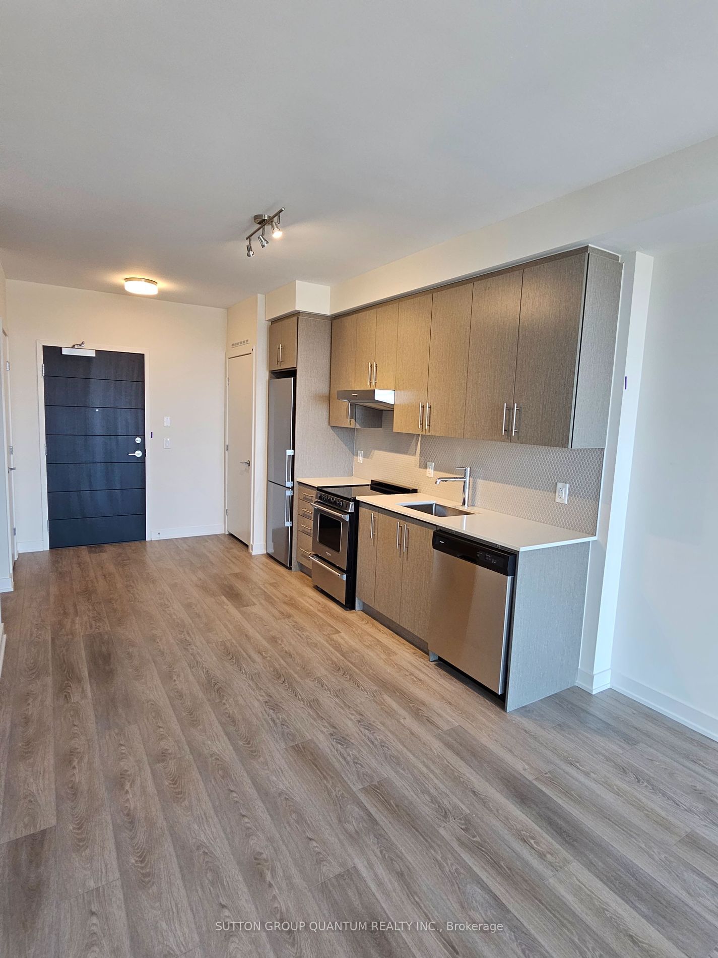 212 King William St, unit 919 for rent