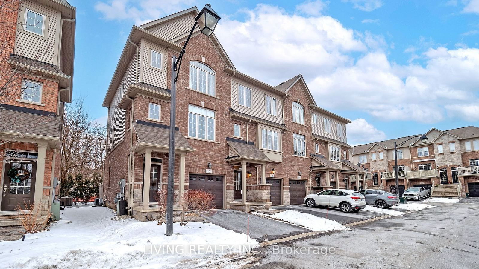 257 Parkside Drive Townhomes, Hamilton, Toronto