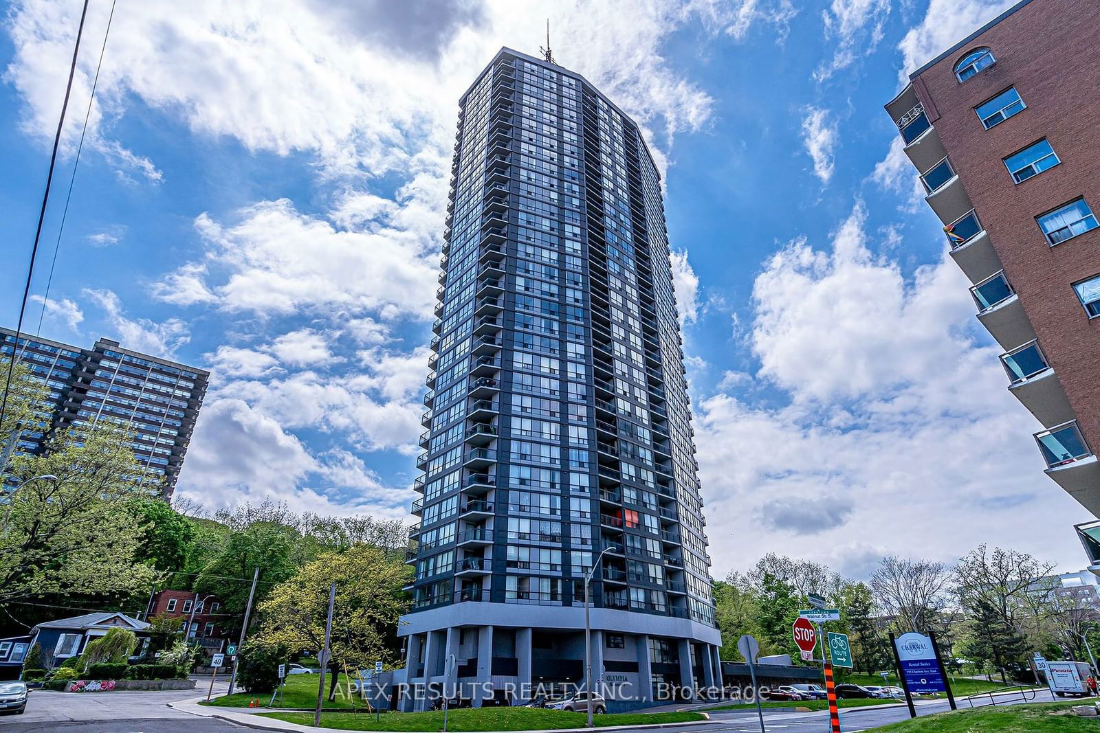 150 Charlton Ave E, unit 503 for rent