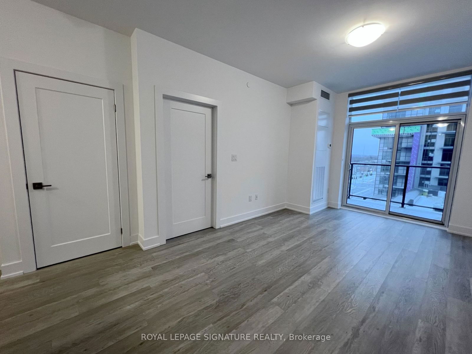 460 Dundas St E, unit 806 for rent