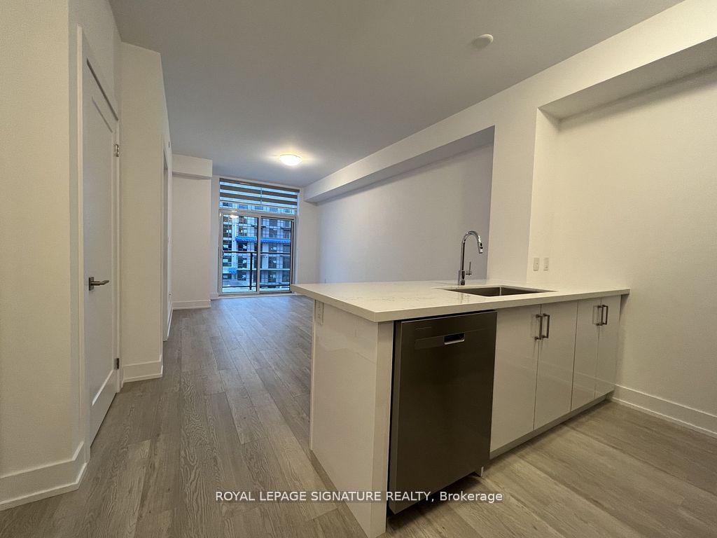 460 Dundas St E, unit 806 for rent