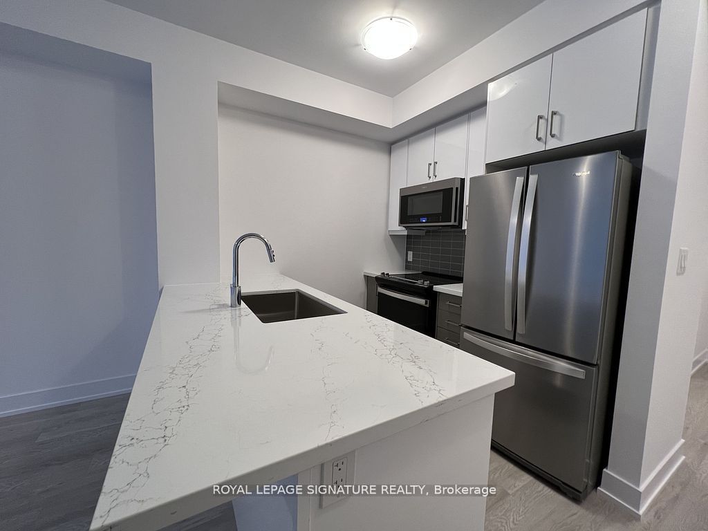 460 Dundas St E, unit 806 for rent