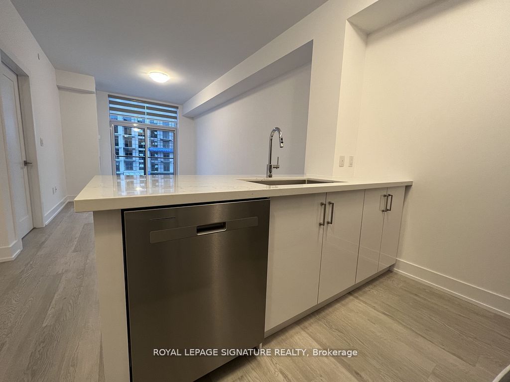 460 Dundas St E, unit 806 for rent