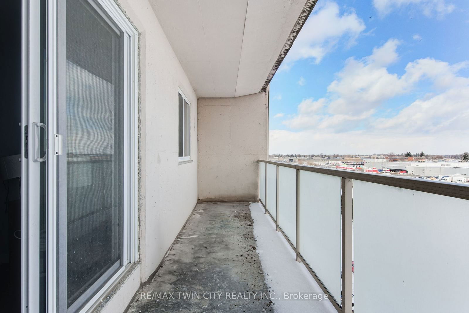 573 Mornington Ave, unit 707 for sale