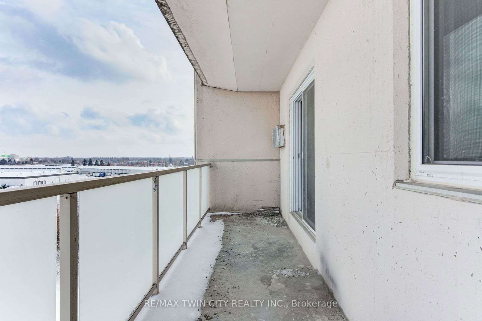 573 Mornington Ave, unit 707 for sale