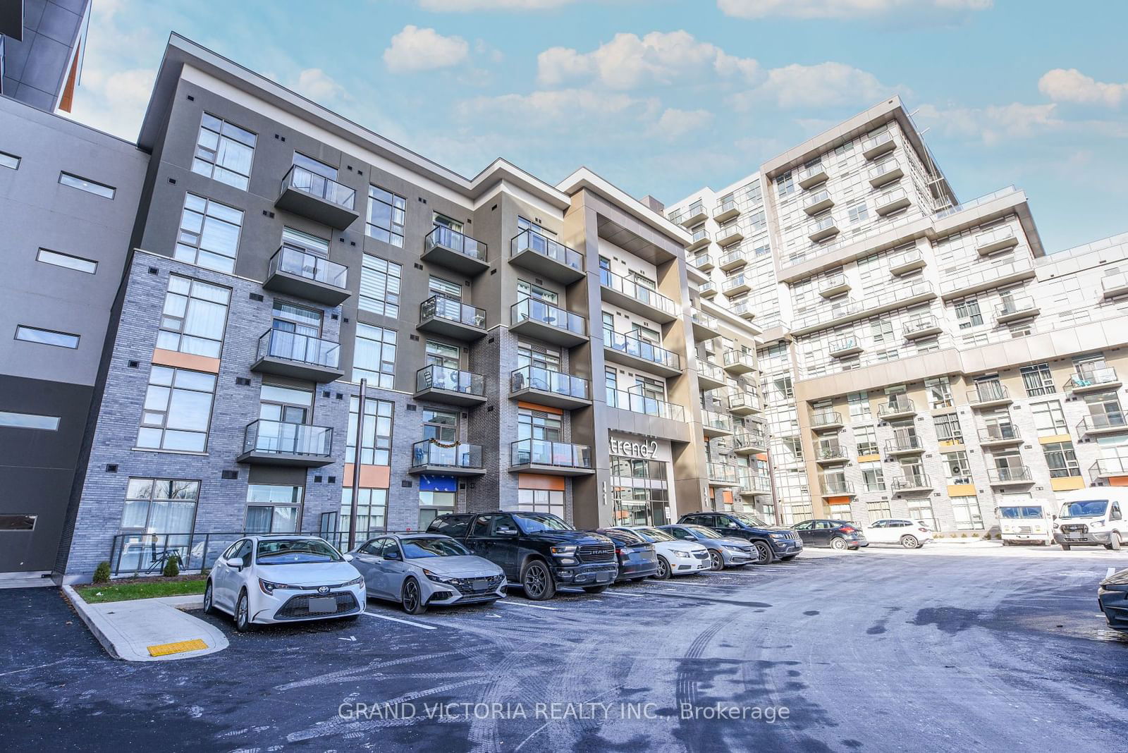 460 Dundas St E, unit 306 for sale