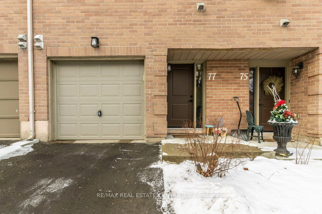 Livingstone Lane Townhomes, Hamilton, Toronto