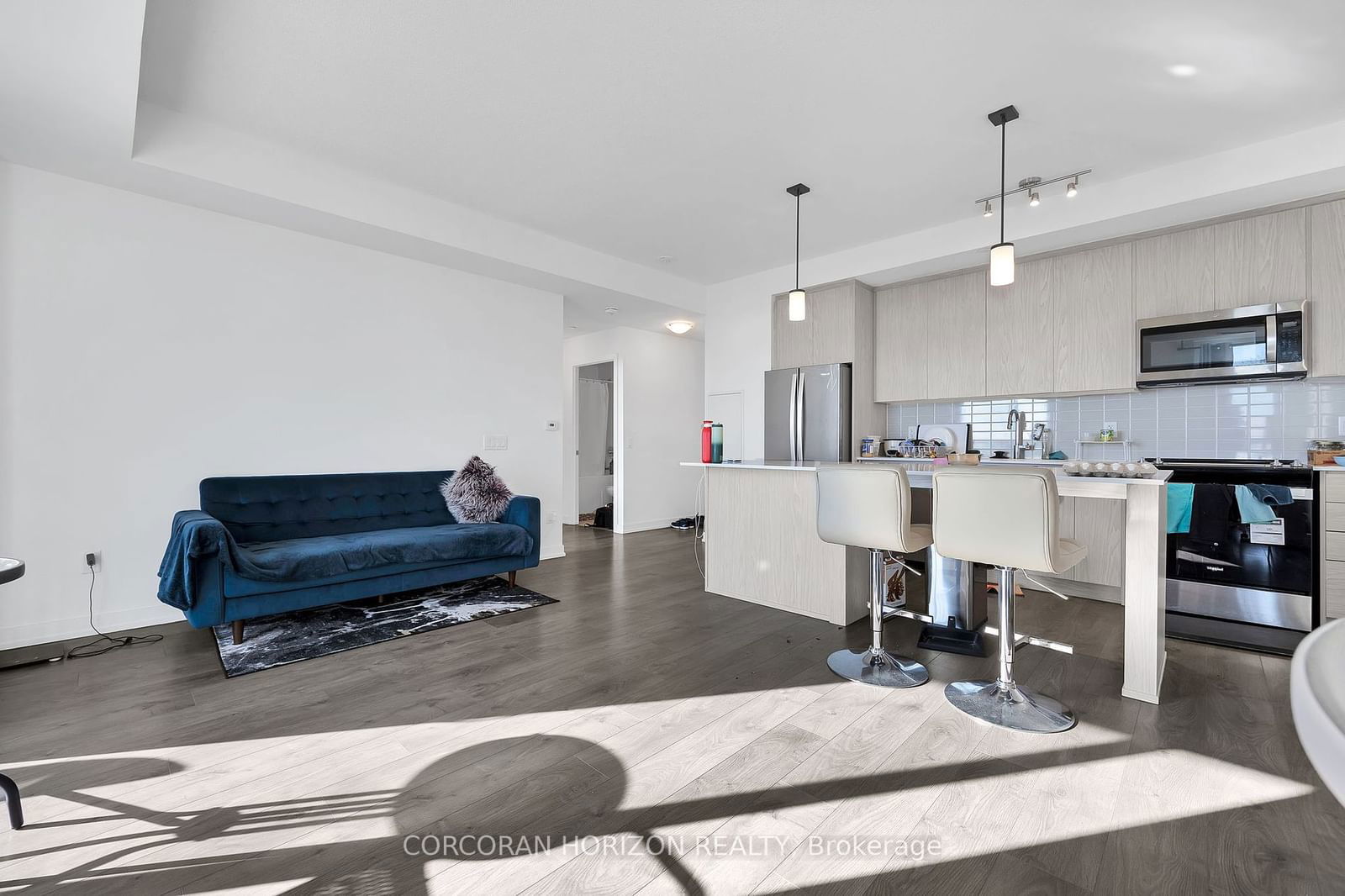 55 Duke St W, unit 1604 for rent