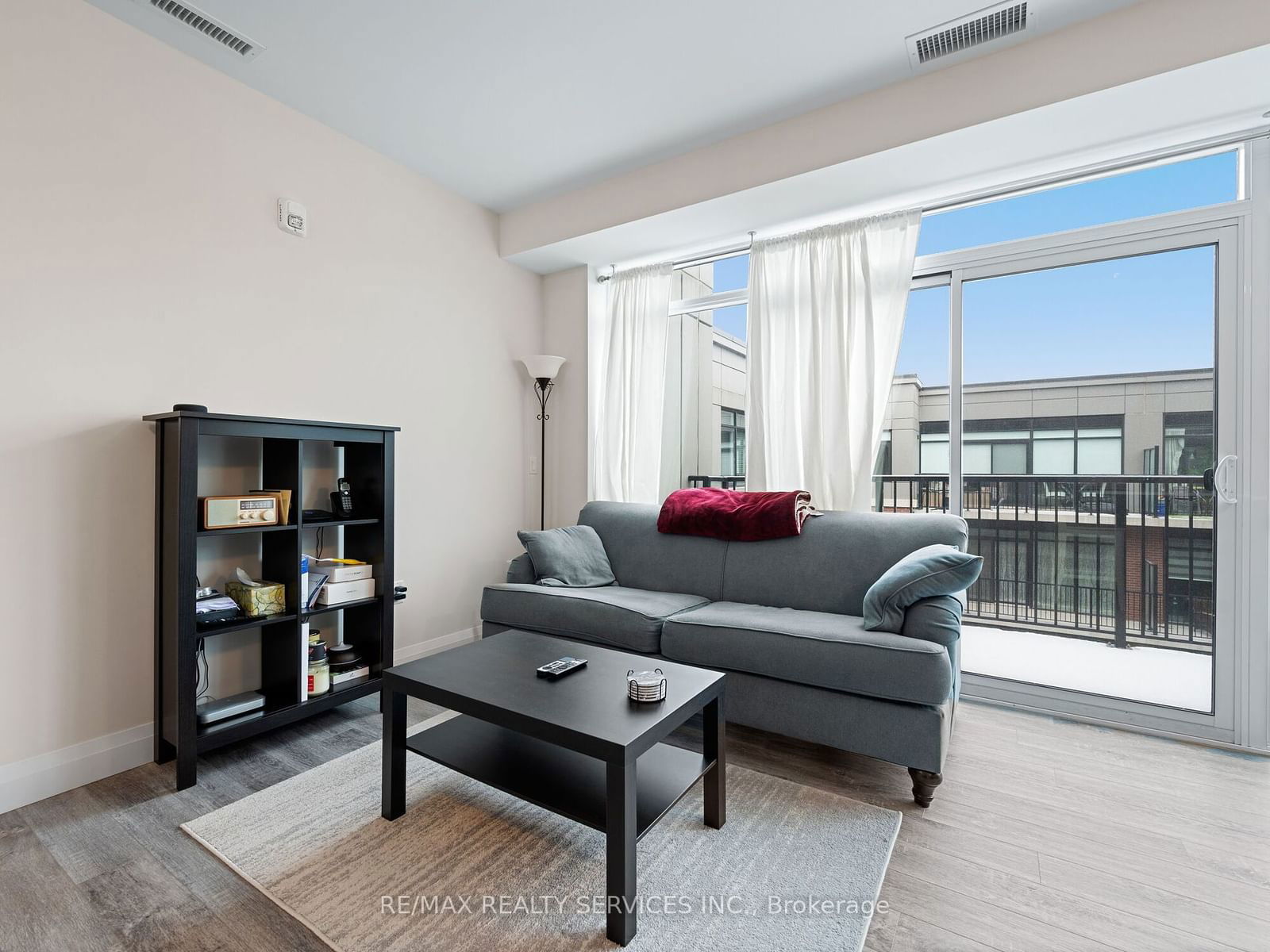 1 Redfern Ave, unit 416 for sale