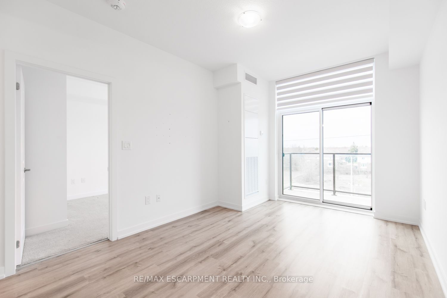 450 Dundas St, unit 407 for rent