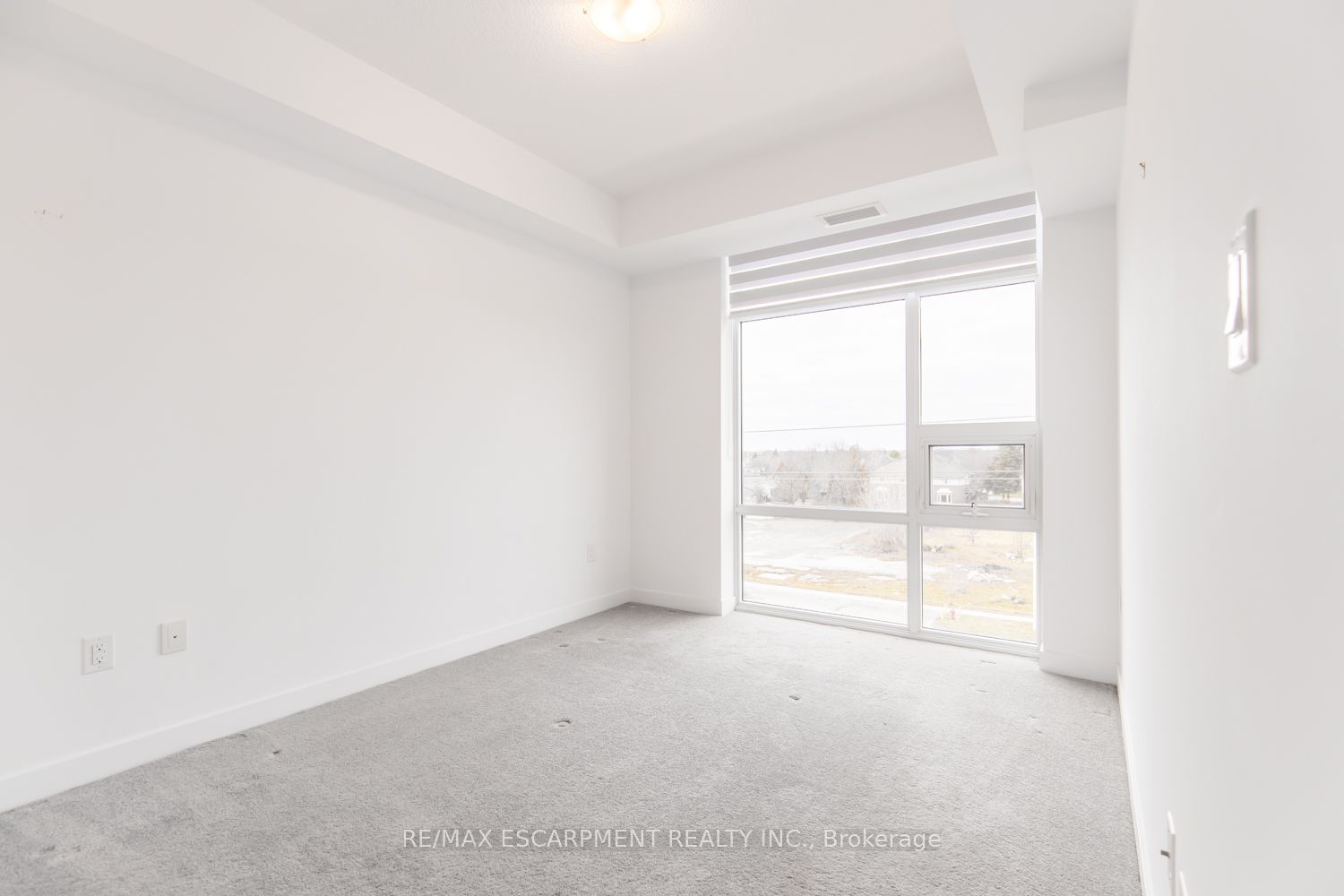 450 Dundas St, unit 407 for rent