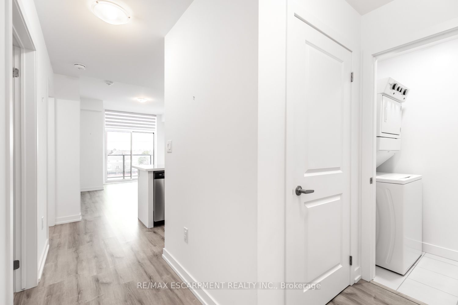 450 Dundas St, unit 407 for rent