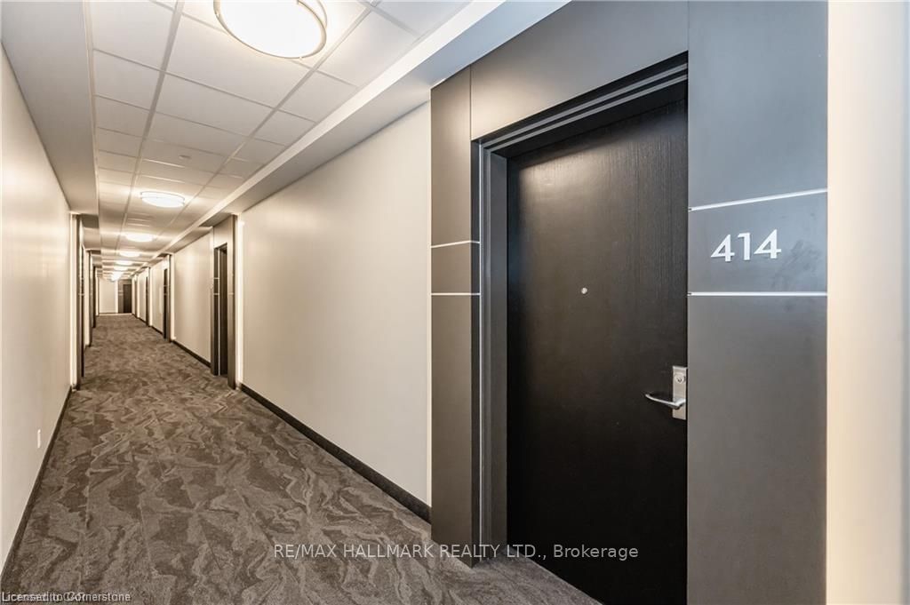 399 Queen St S, unit 414 for rent