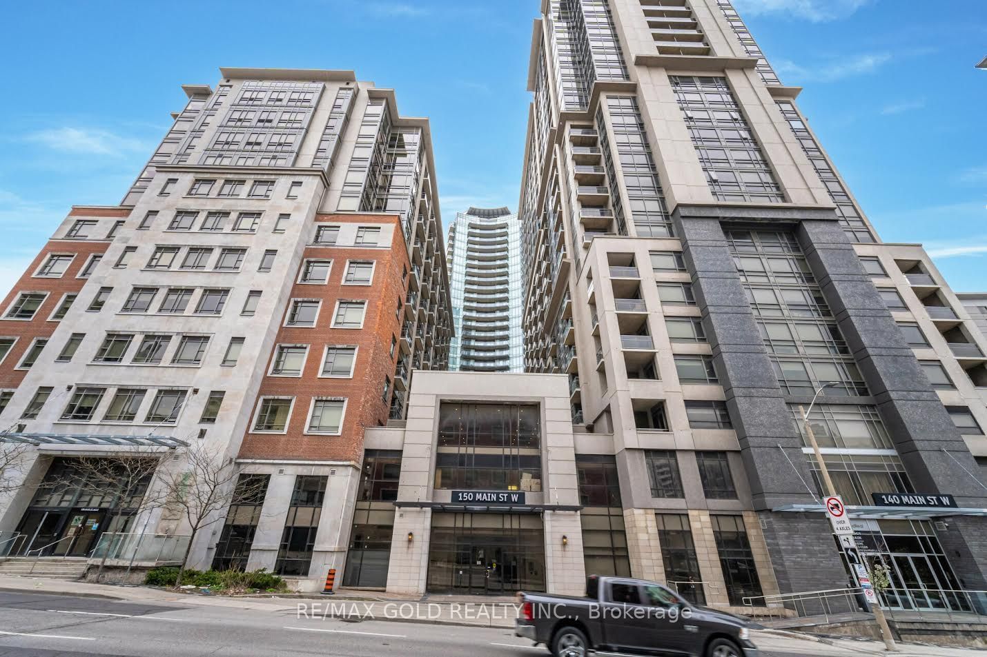 150 Main St W, unit 806 for sale