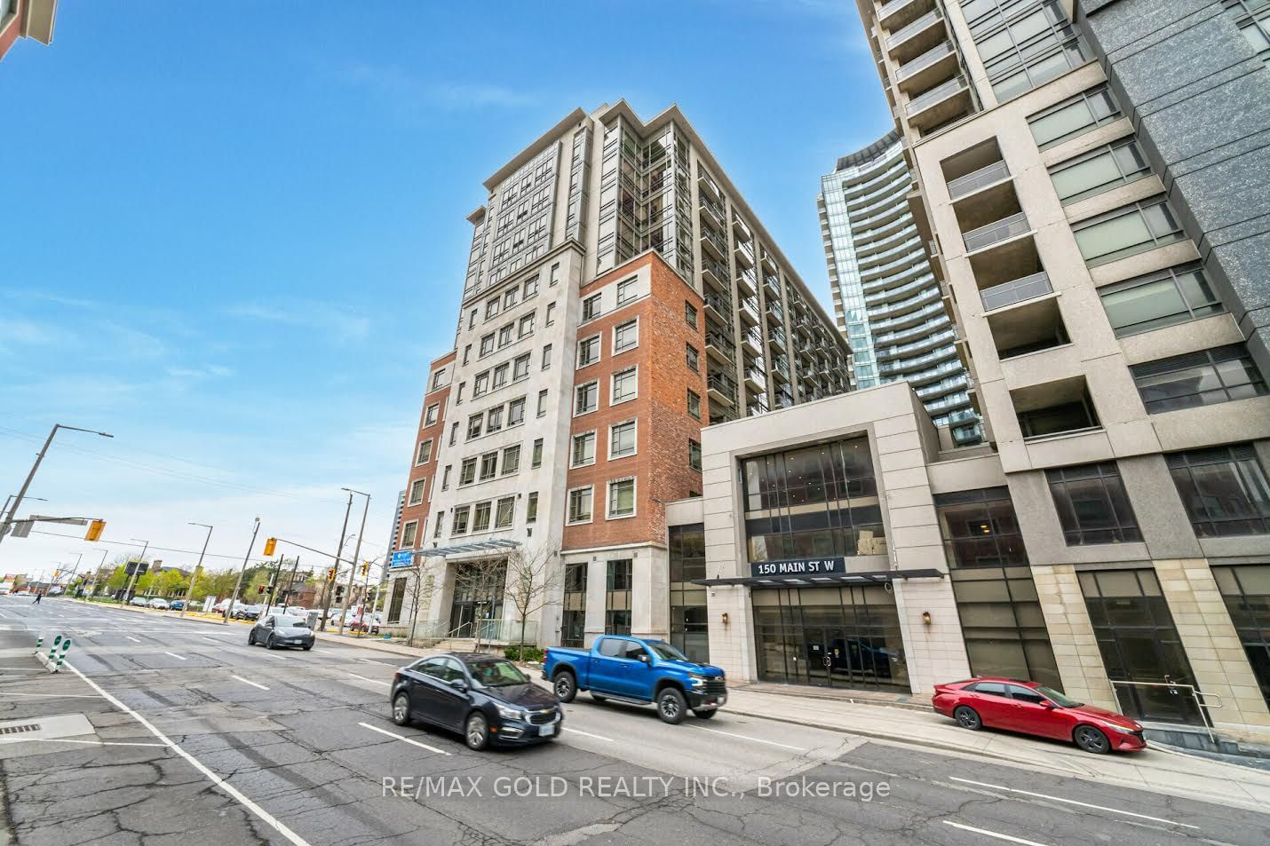 150 Main St W, unit 806 for sale