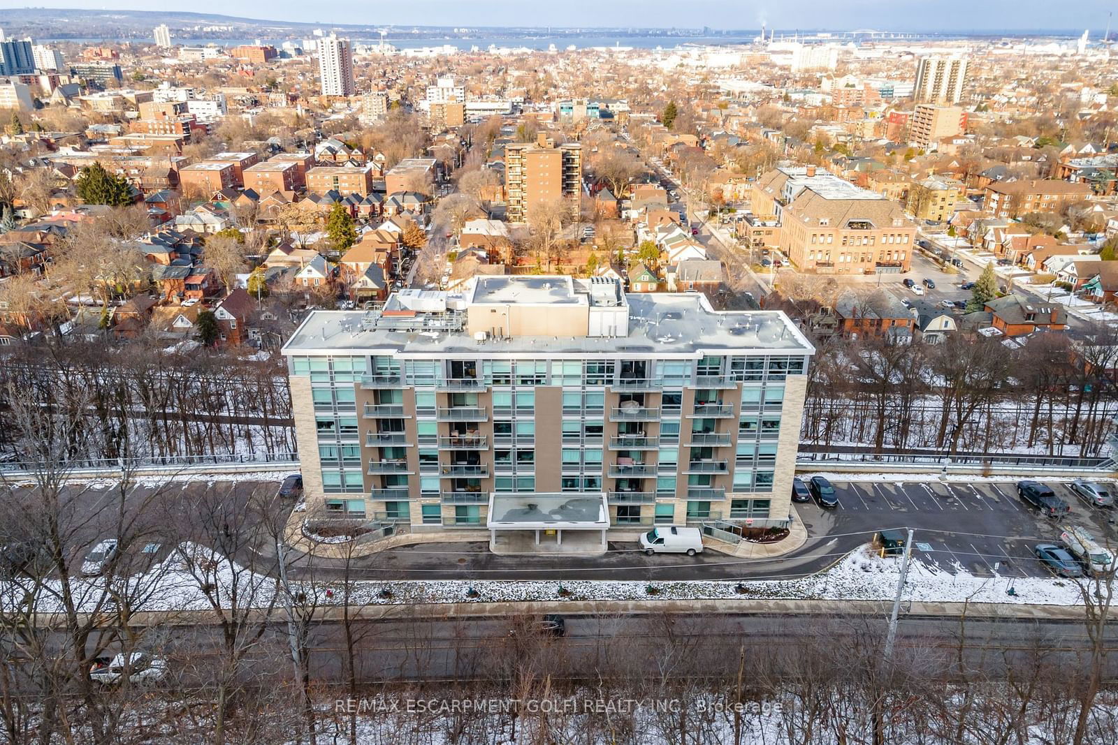 467 CHARLTON Ave E, unit 305 for sale