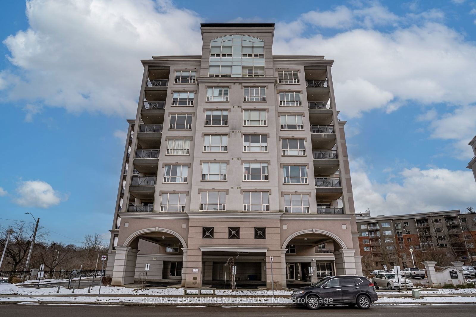 1000 CREEKSIDE Dr, unit 605 for sale