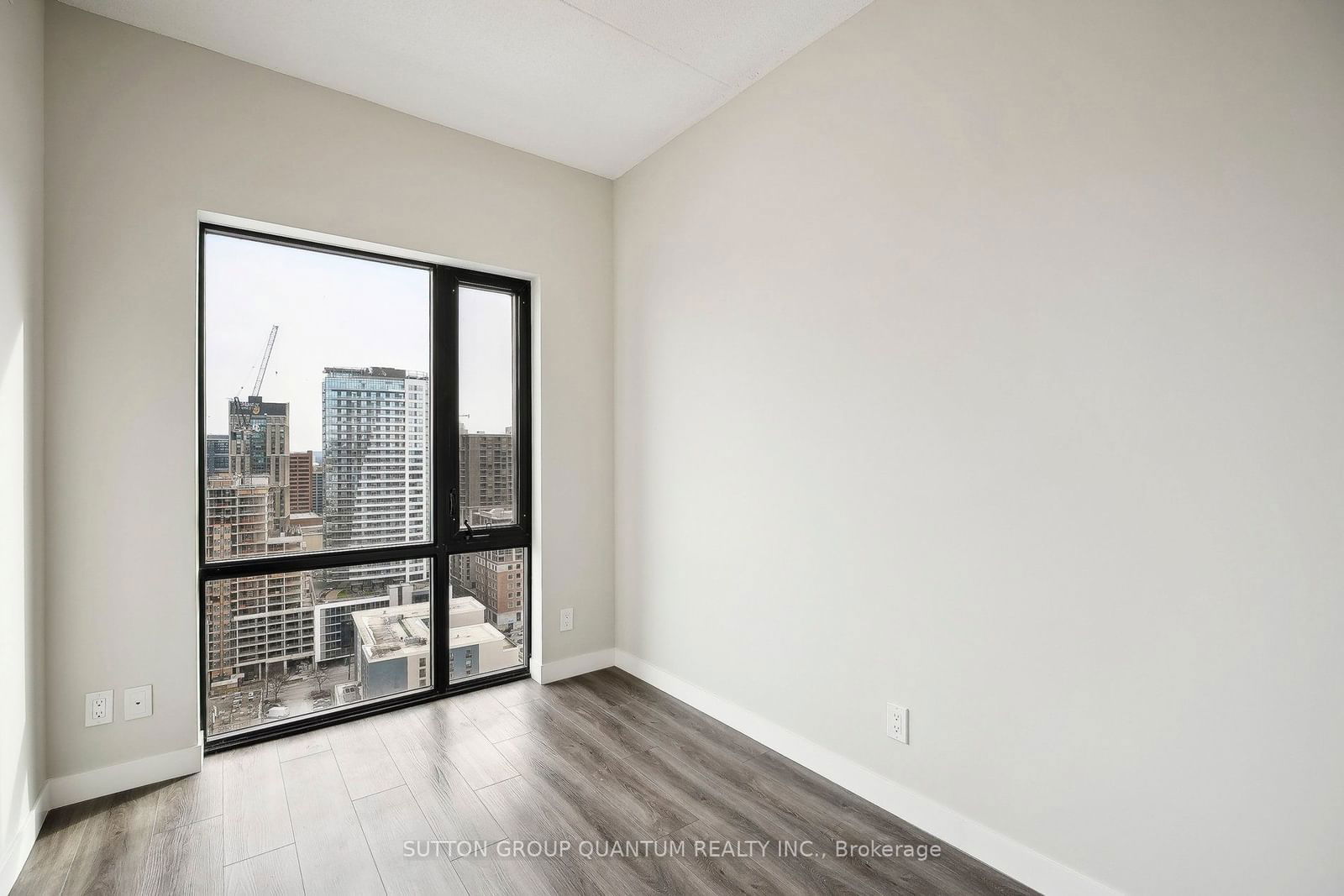 15 QUEEN St S, unit 2114 for sale