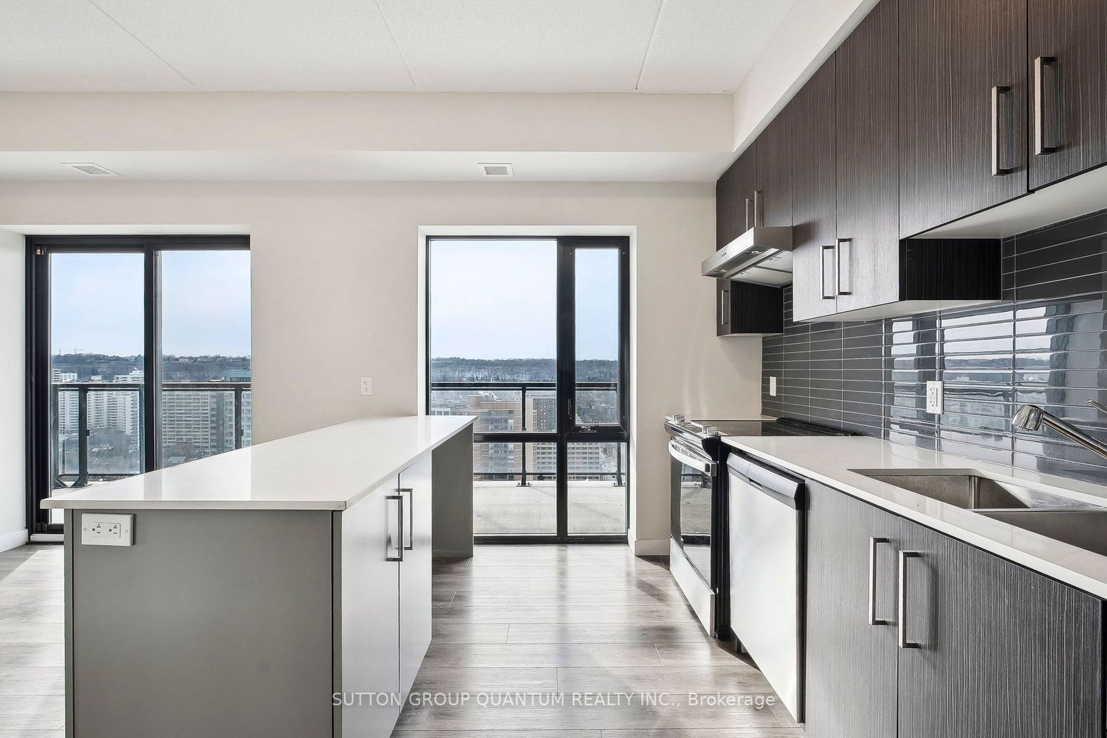 15 QUEEN St S, unit 2114 for sale