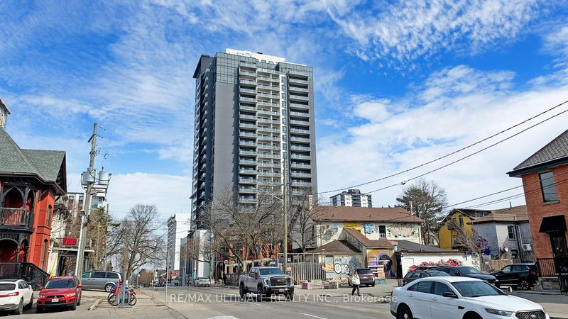 15 Queen St S, unit 1608 for sale