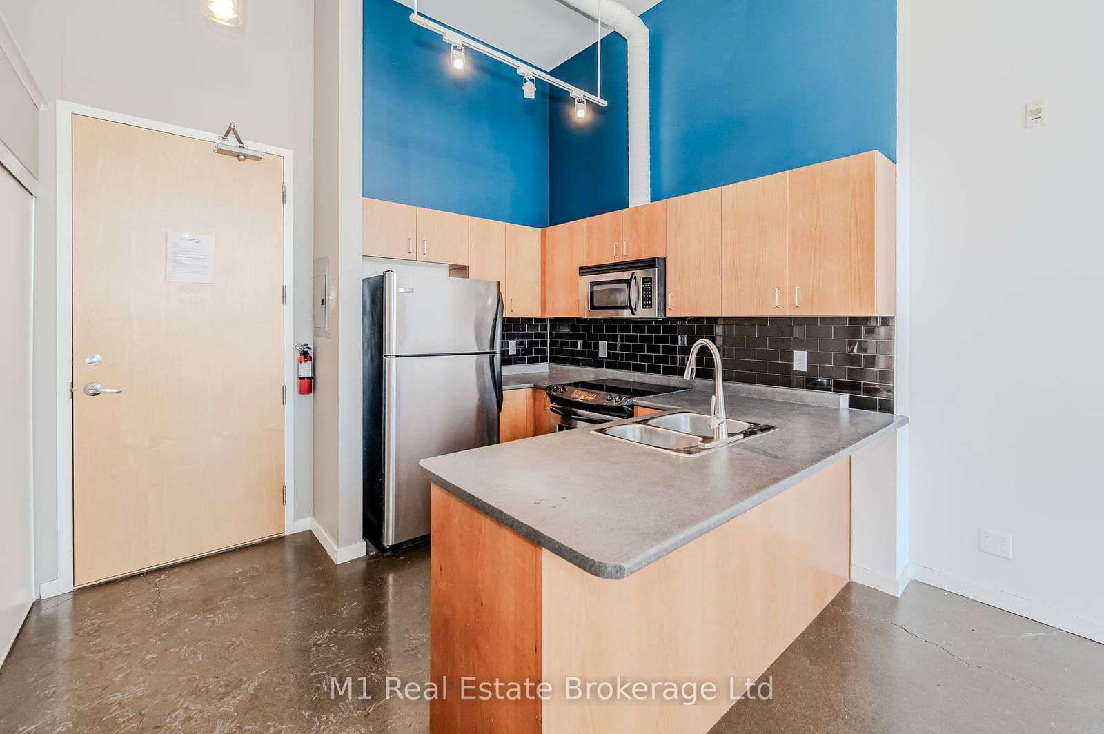 404 King St W, unit 505 for sale