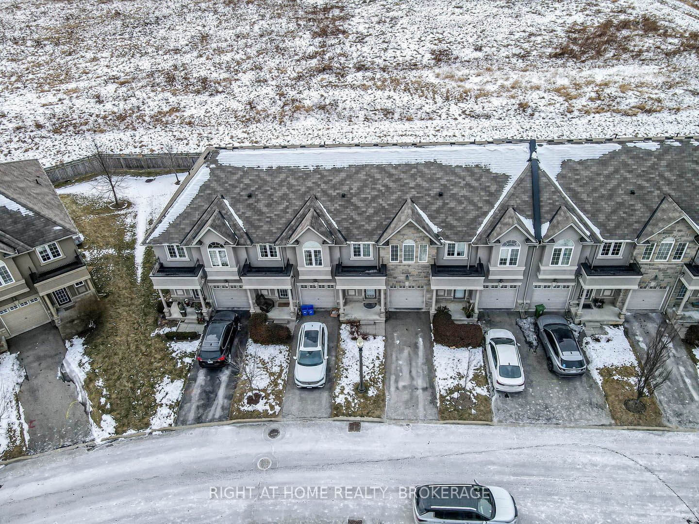 Sapphire Townhomes, Hamilton, Toronto