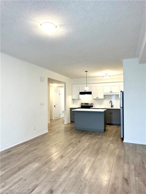 261 Woodbine Ave, unit 59 for rent