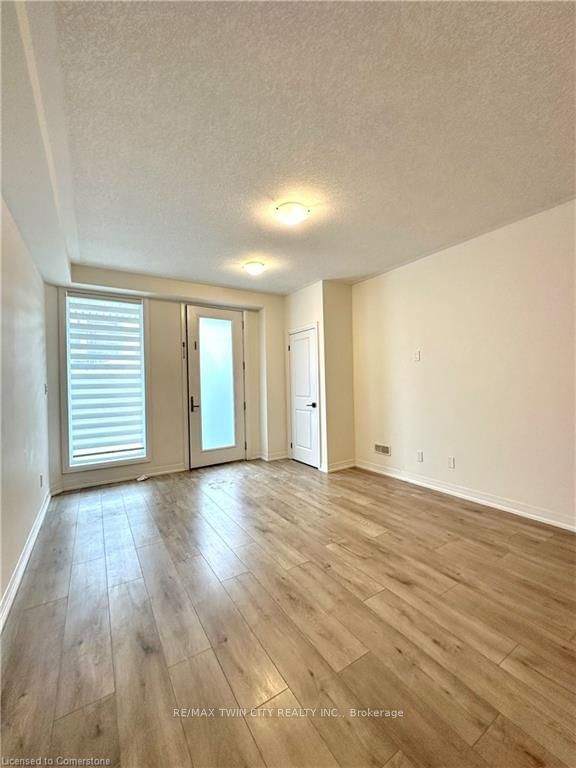 261 Woodbine Ave, unit 59 for rent