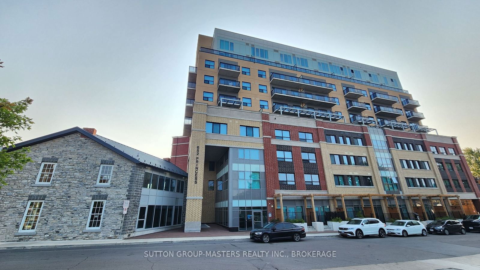 652 Princess St, unit 211 for sale