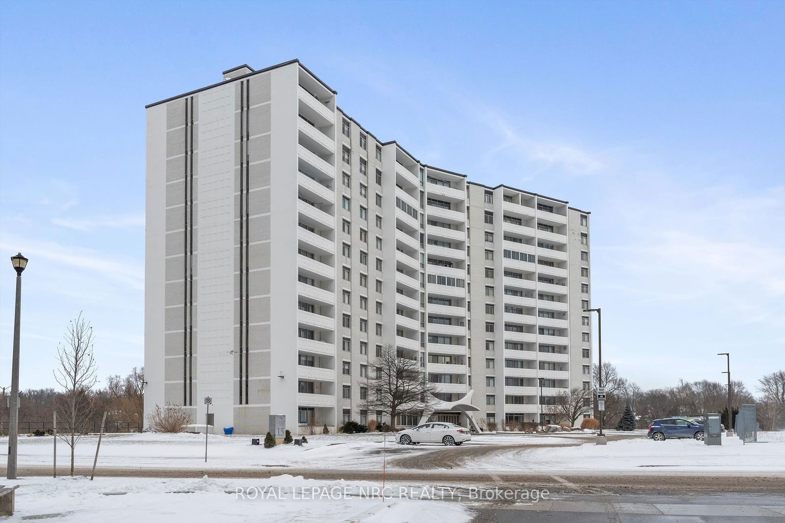 Canadian Tower, St. Catharines, Toronto