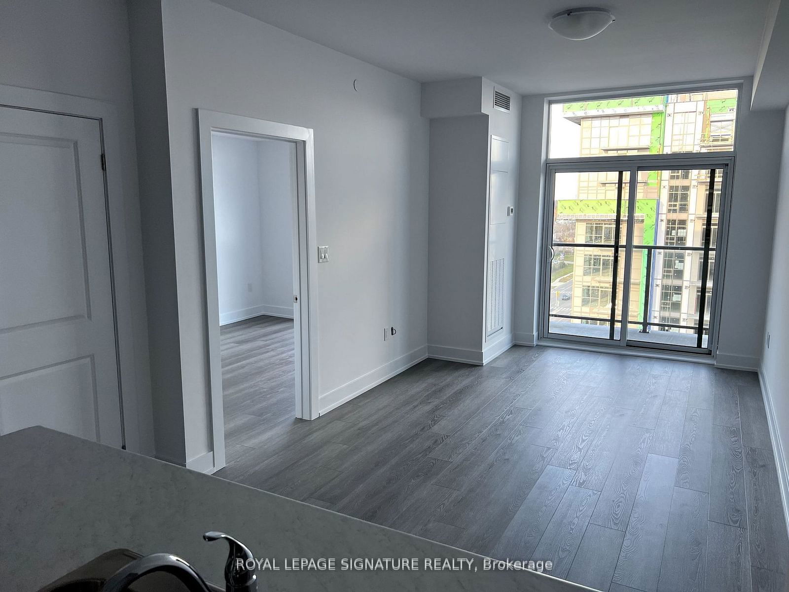 460 Dundas St, unit 1006 for rent