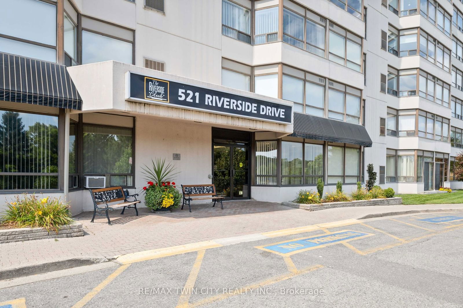 521 Riverside Dr, unit 209 for sale