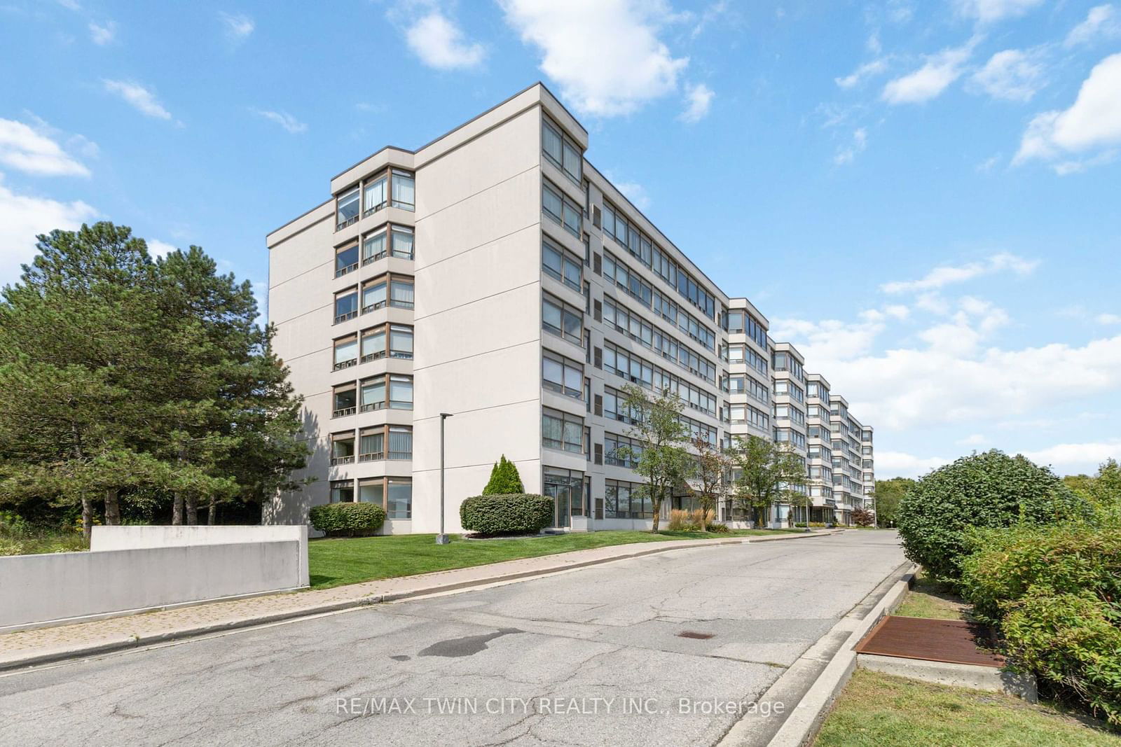 521 Riverside Dr, unit 209 for sale