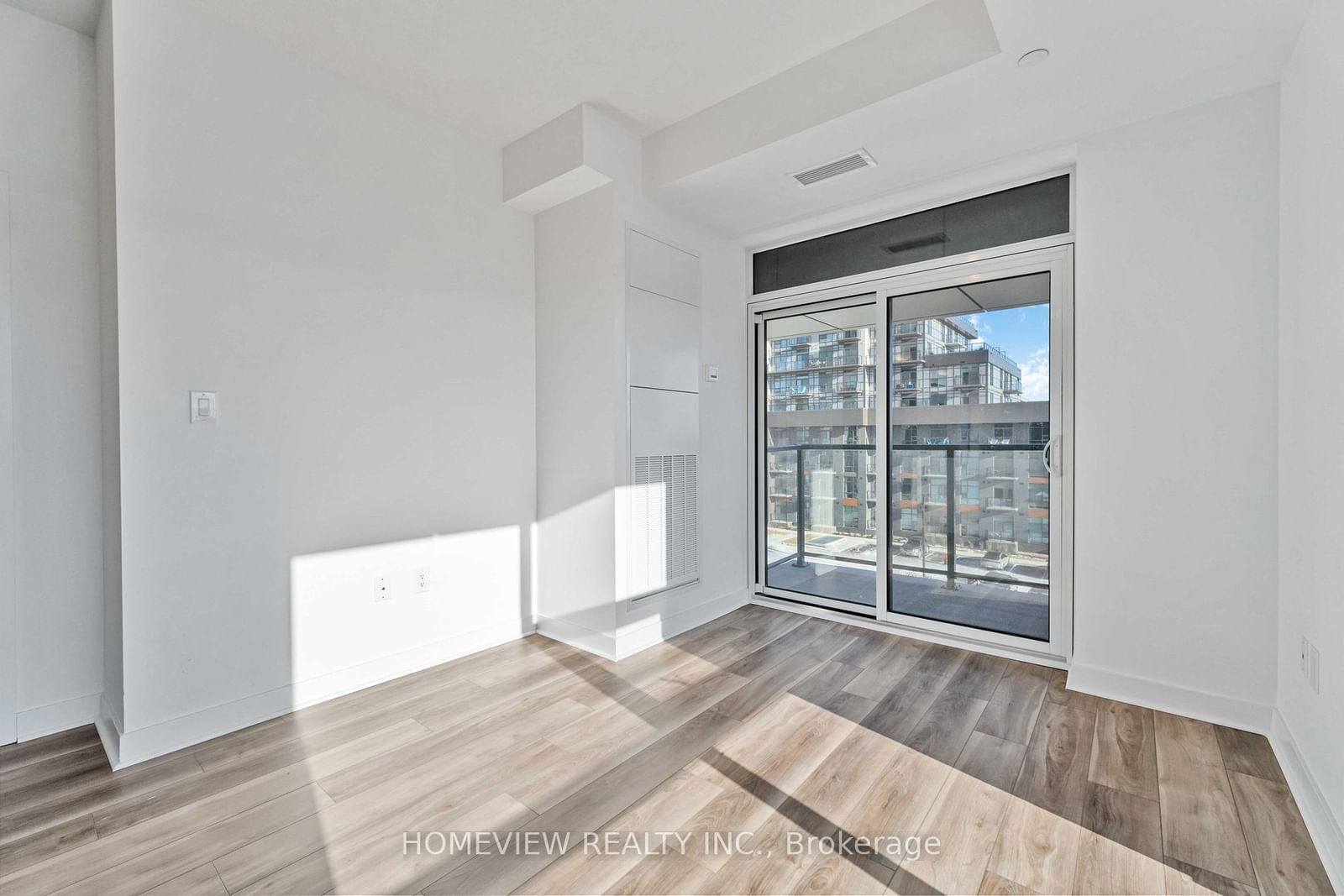 460 Dundas St E, unit 428 for sale