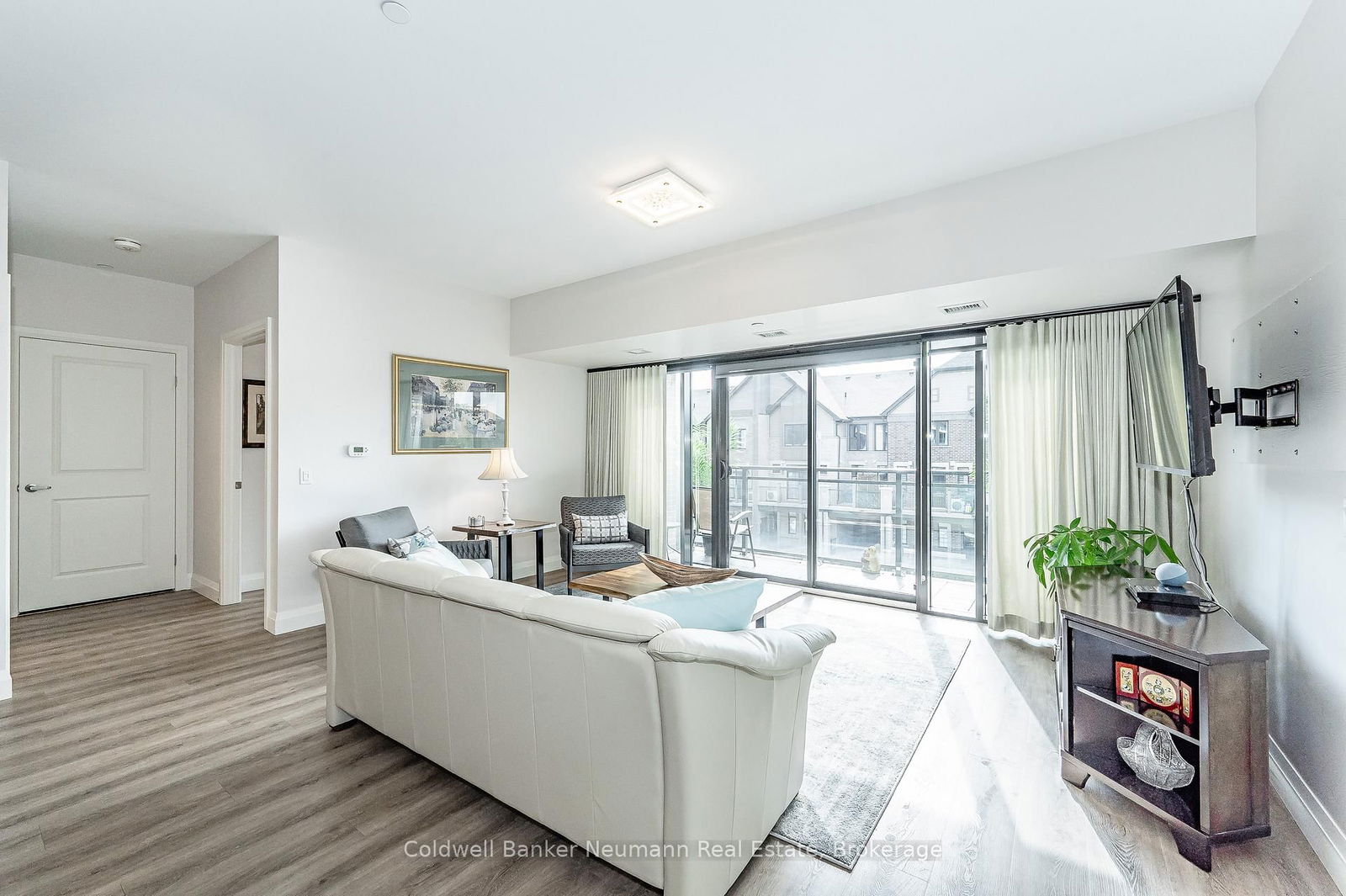 332 GOSLING GARDENS, unit 314 for sale