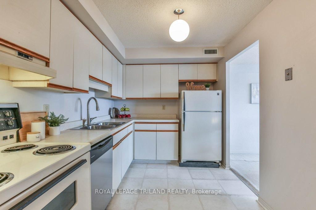 521 RIVERSIDE Dr, unit 506 for sale