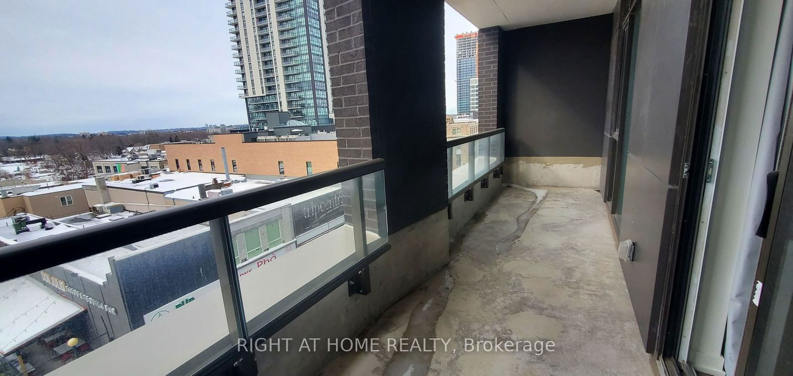 55 Duke St W, unit 327 for rent