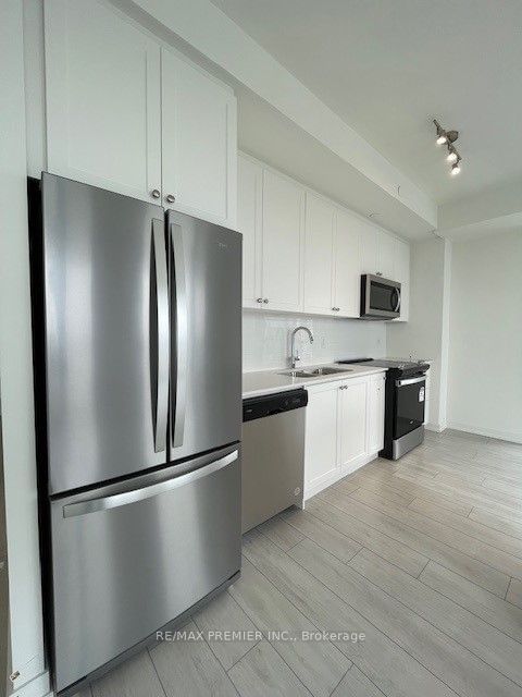 55 Duke St W, unit 1709 for sale