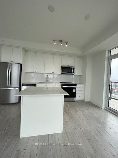 55 Duke St W, unit 1709 for sale