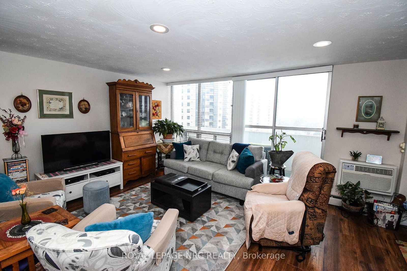 35 Towering Heights Blvd, unit 1107 for sale