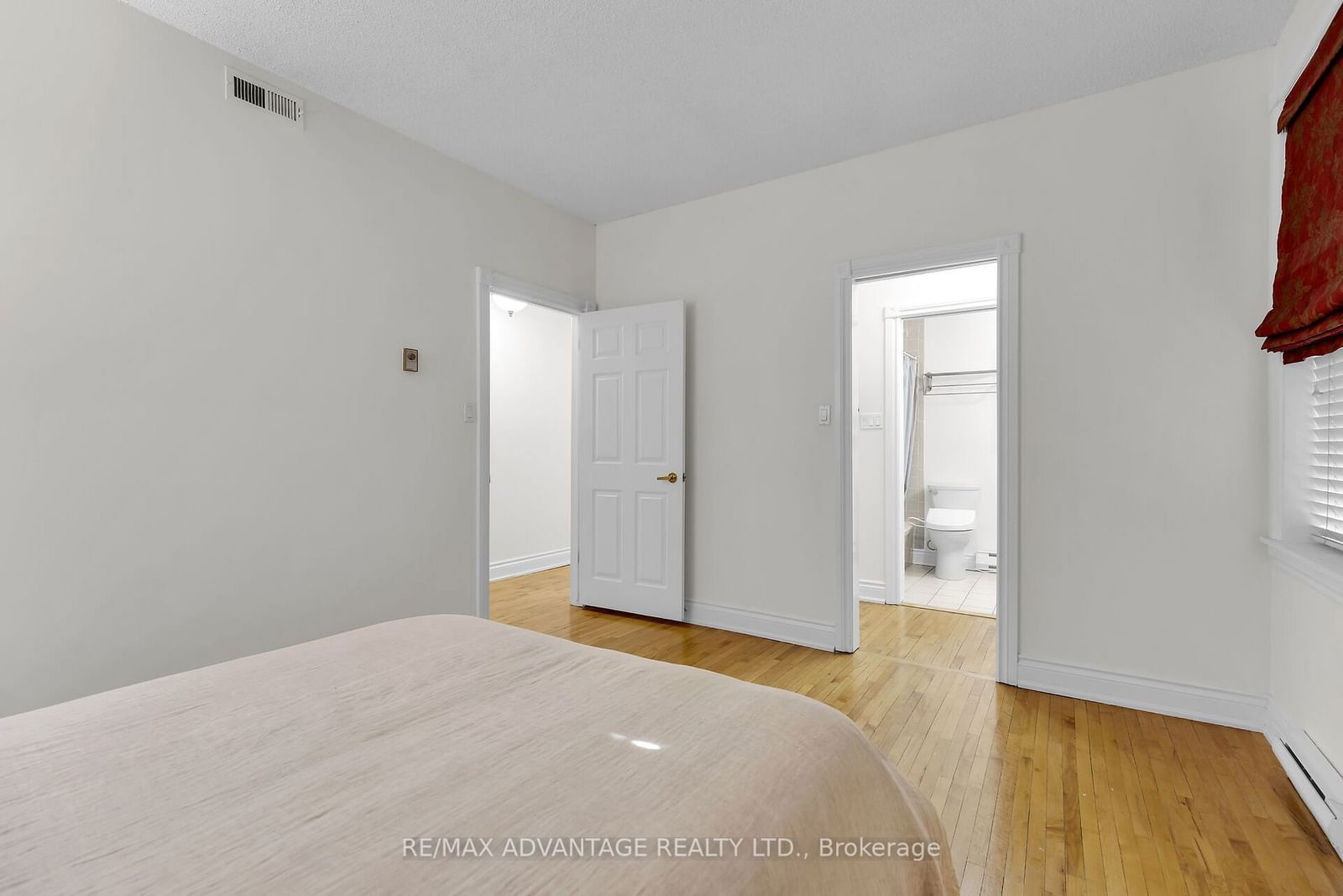 460 Wellington St, unit 407 for sale