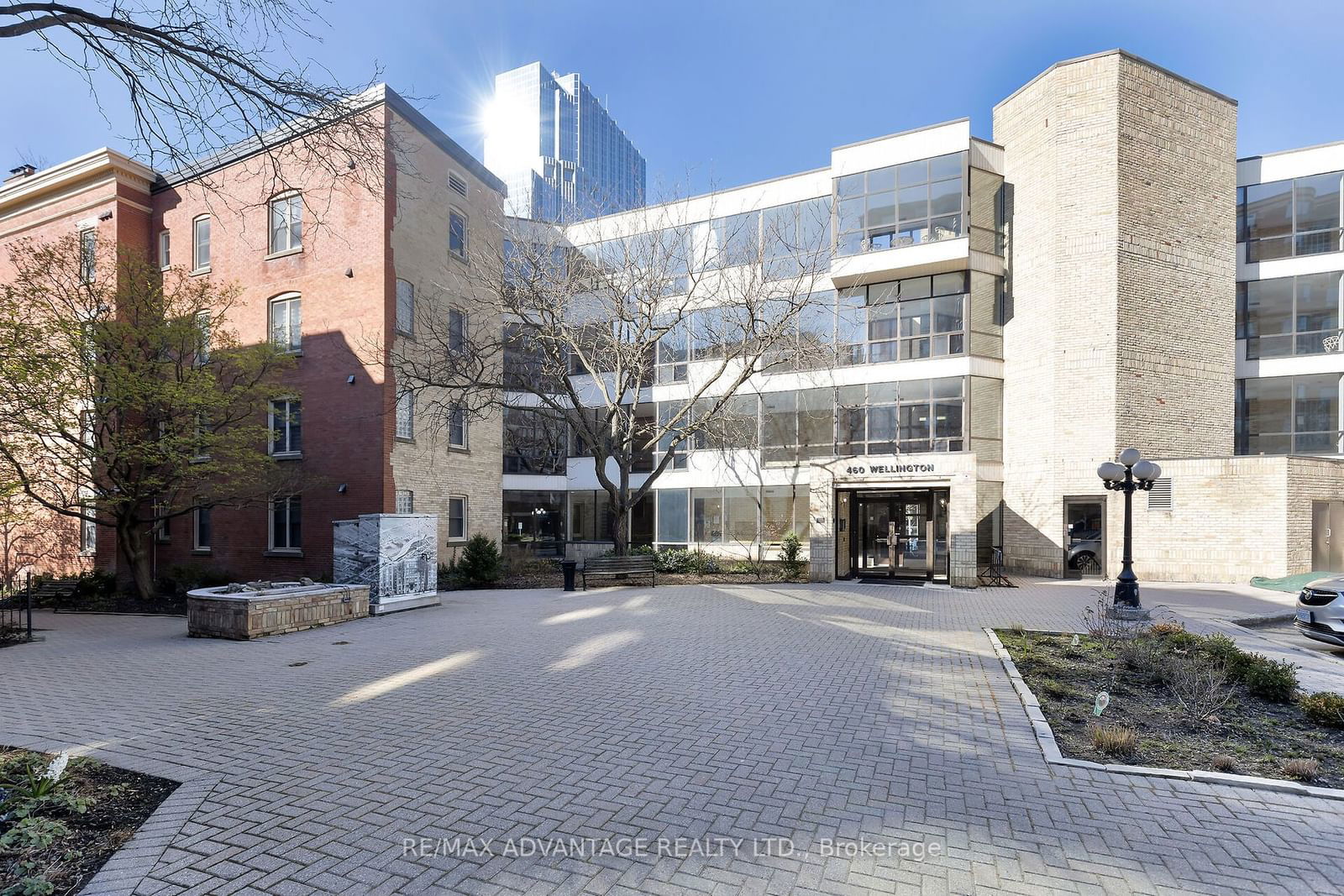 460 Wellington St, unit 407 for sale