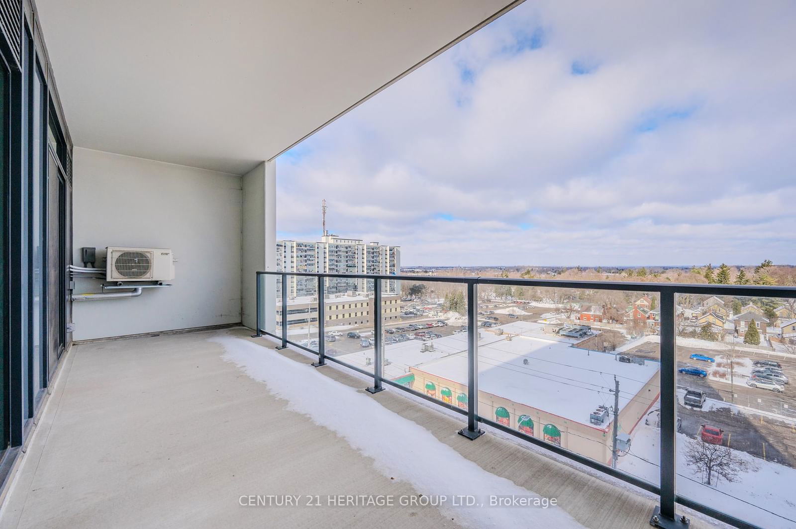 741 King St W, unit 703 for sale