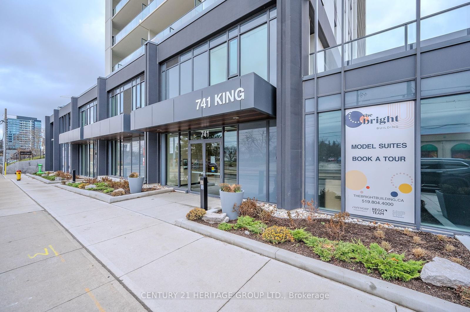 741 King St W, unit 703 for sale