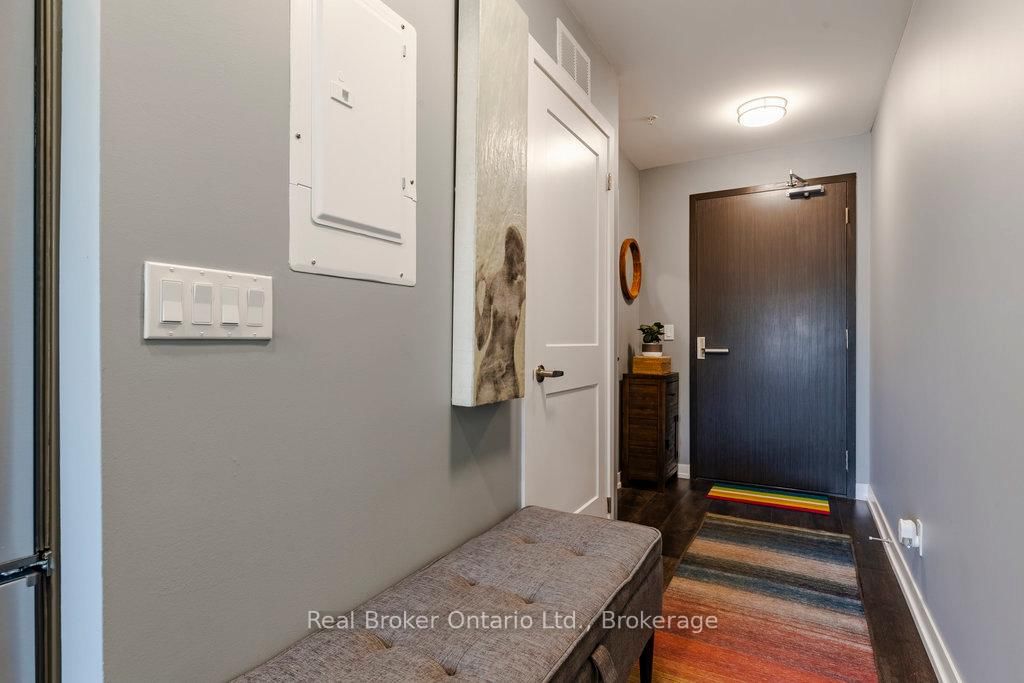 15 QUEEN St S, unit 507 for sale