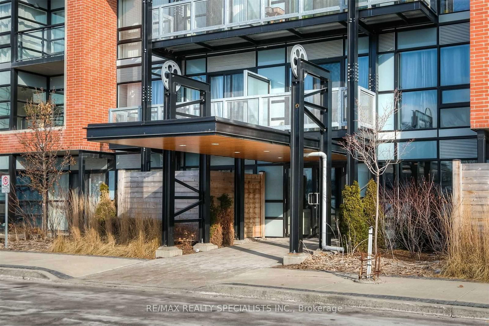 155 ST LEGER St, unit 103 for sale