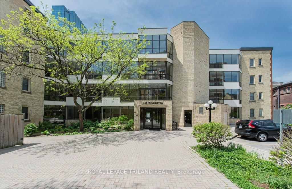 460 Wellington St, unit 307 for sale