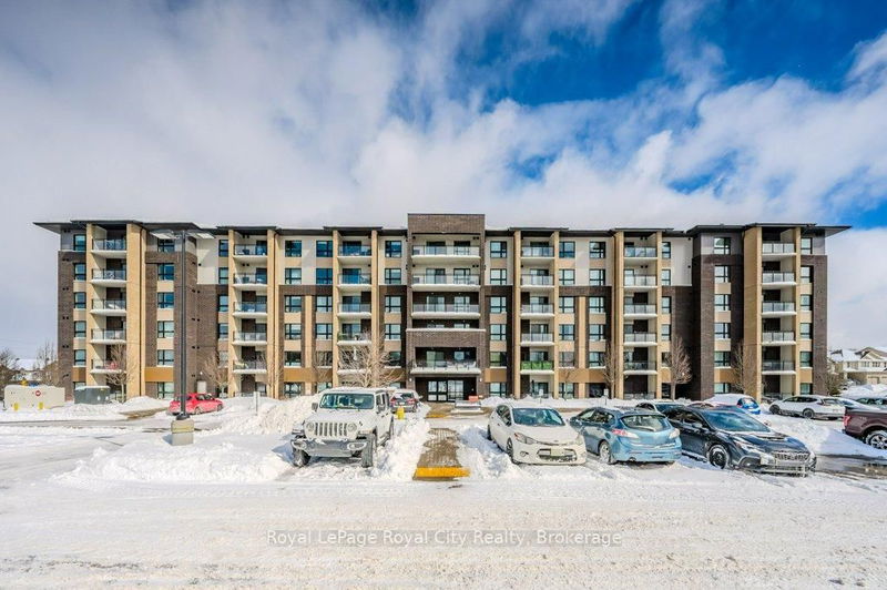 7 Kay Cres, unit 309 for sale